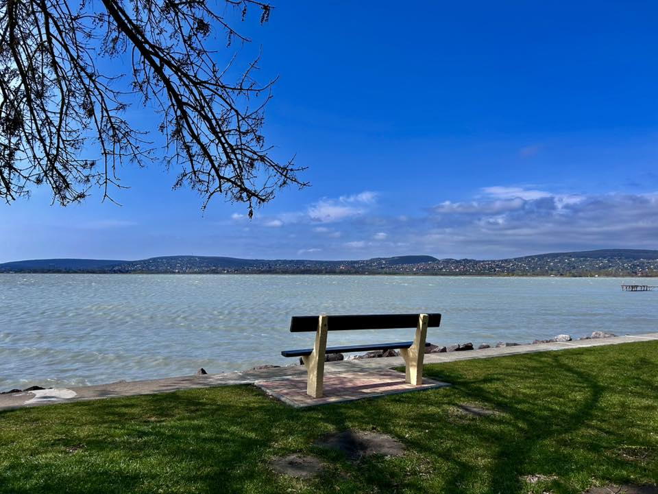 Patrónus LC Győr: Ragyogó napsütésben vette kezdetét a Patrónus Lions a Balaton Camino útvonalán 2026